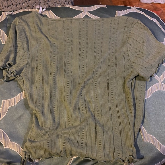 Cute Fall top :) - Picture 2 of 3